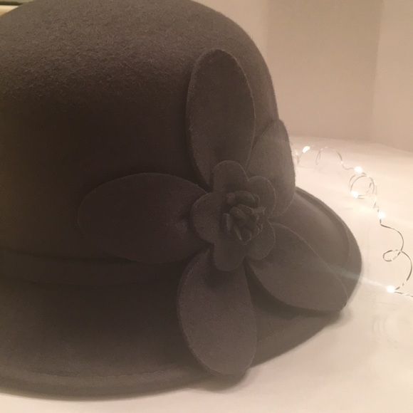 Forever 21 Charcoal Grey Bowler Hat - Picture 1 of 6